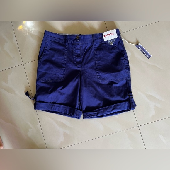 Artisan NY Pocket Detail Size 8‎ Blue Washed Short - Picture 11 of 16